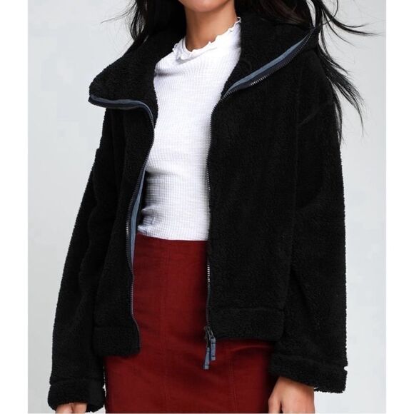 Free People FP Movement Jacket Black Hi Neck Fluffy Size XS - Picture 7 of 7